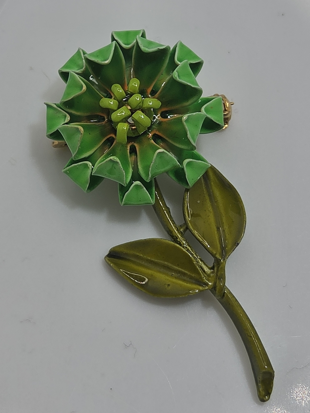 💚 Vintage 1960s Green Enamel Flower Brooch | Mod Layered Botanical Pin 🌿✨